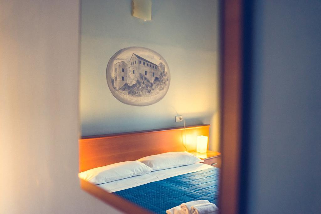 Hotel La Gaietta Millesimo Εξωτερικό φωτογραφία