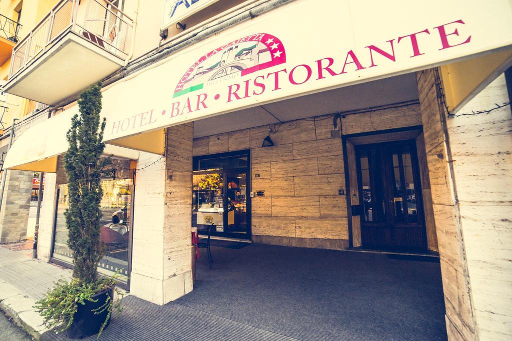 Hotel La Gaietta Millesimo Εξωτερικό φωτογραφία