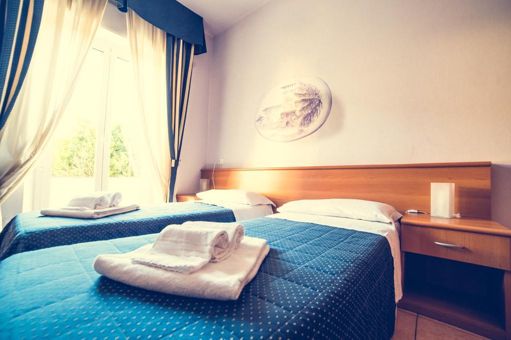 Hotel La Gaietta Millesimo Δωμάτιο φωτογραφία